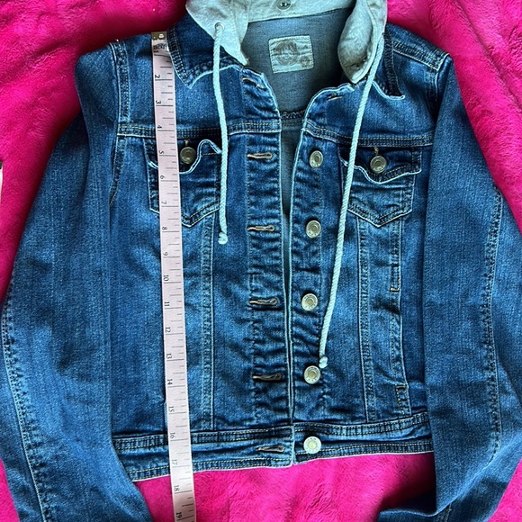 Premium Jean jacket - Picture 4 of 8